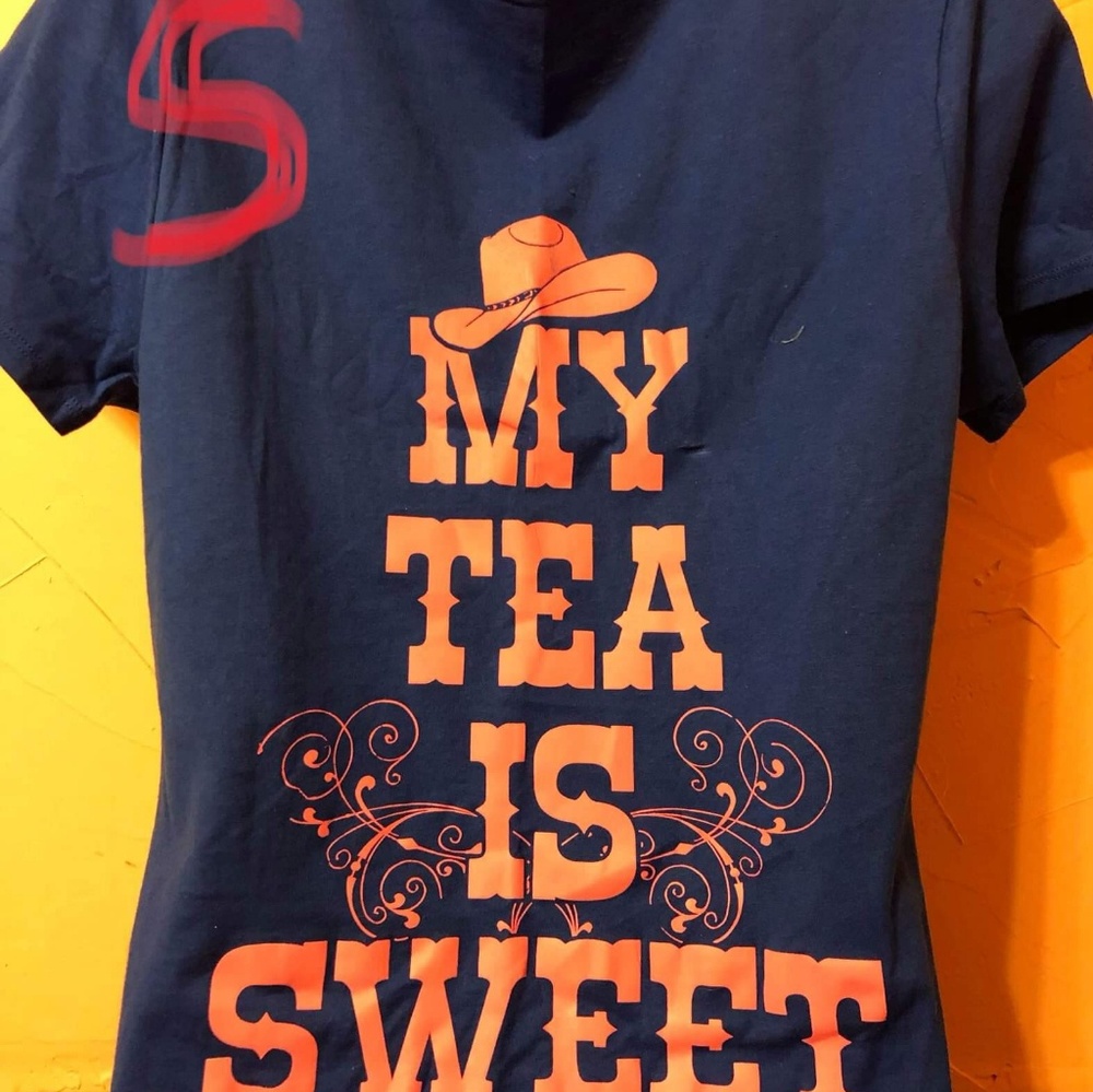 Shirts - Picture 2 of 8